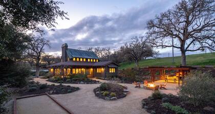 Oaks & Madeira LuxEstate by Templeton Vaca Rentals
