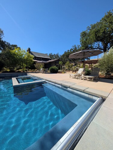Oaks & Madeira—A Luxury Wine Escape in Paso Robles