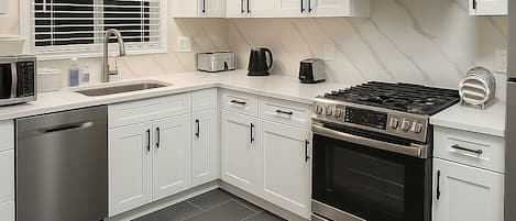 Microwave, oven, stovetop, dishwasher