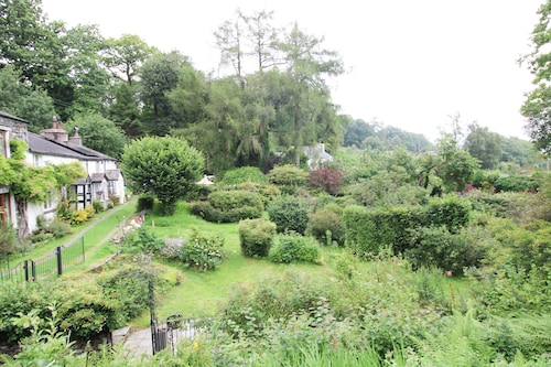 Milldam Cottage, Coniston -  a cottage that sleeps 4 guests  in 2 bedrooms