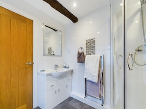 Hårtork och handdukar