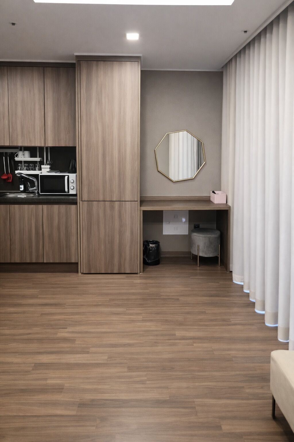 Deluxe - Half Ocean View | Individually decorated, individually furnished, soundproofing, free WiFi