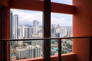 Standard Plus | Individually decorated, individually furnished, soundproofing, free WiFi - Haeundae Elbonz (Busan)