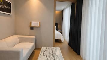 Standard | Individually decorated, individually furnished, soundproofing, free WiFi