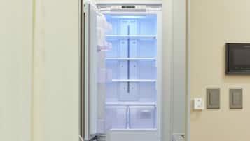 Individually decorated, individually furnished, soundproofing, free WiFi