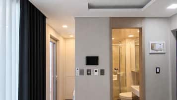 Standard | Individually decorated, individually furnished, soundproofing, free WiFi