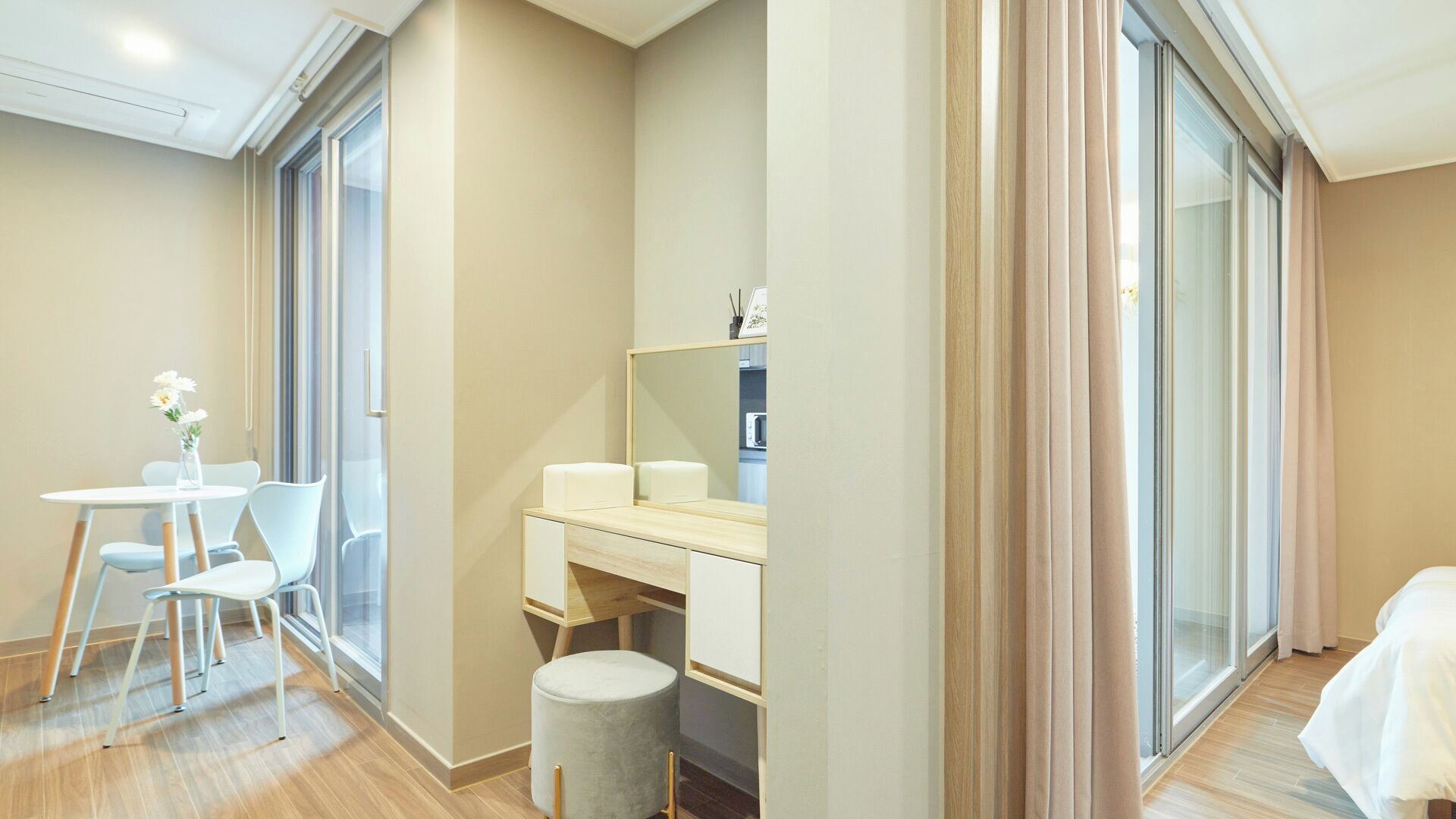 Superior Plus - Half Ocean View | Individually decorated, individually furnished, soundproofing, free WiFi