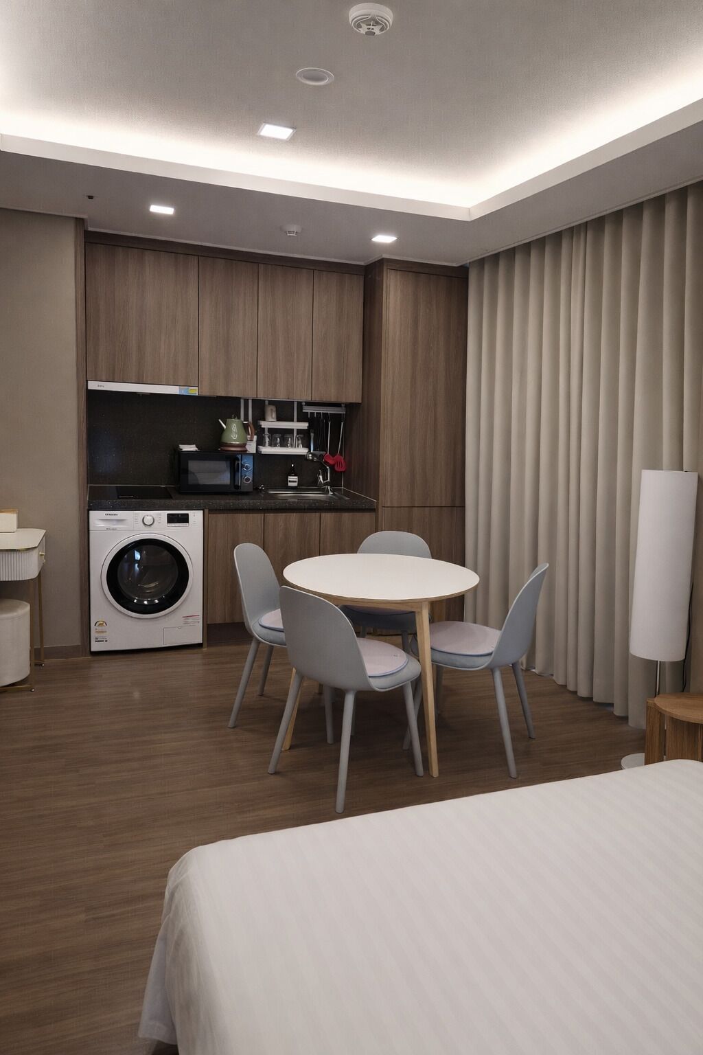 Deluxe Twin - Half Ocean View | Individually decorated, individually furnished, soundproofing, free WiFi