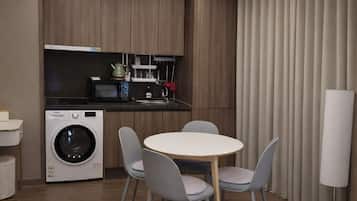 Deluxe Twin - Half Ocean View | Individually decorated, individually furnished, soundproofing, free WiFi