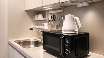 Standard Twin | Didekorasi berbeda-beda dan dilengkapi dengan perabotan berbeda-beda