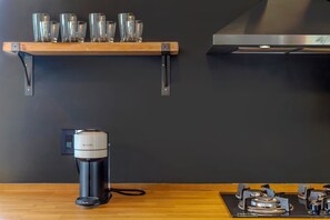 Four à micro-ondes, surface de cuisson