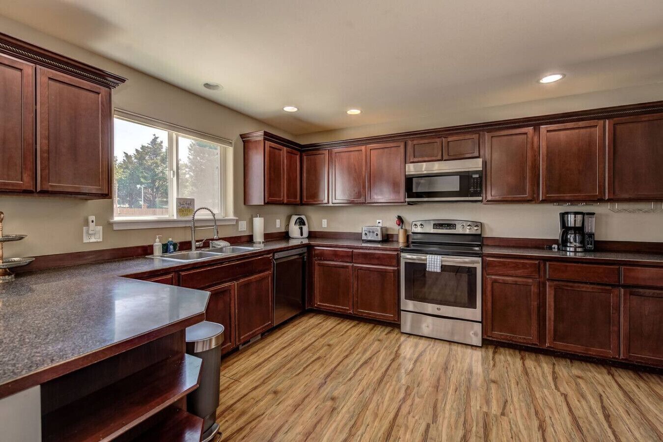 Microwave, oven, stovetop, dishwasher