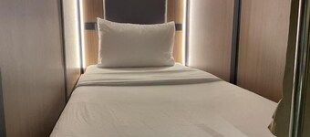 Sakura Capsule Hotel Cebu