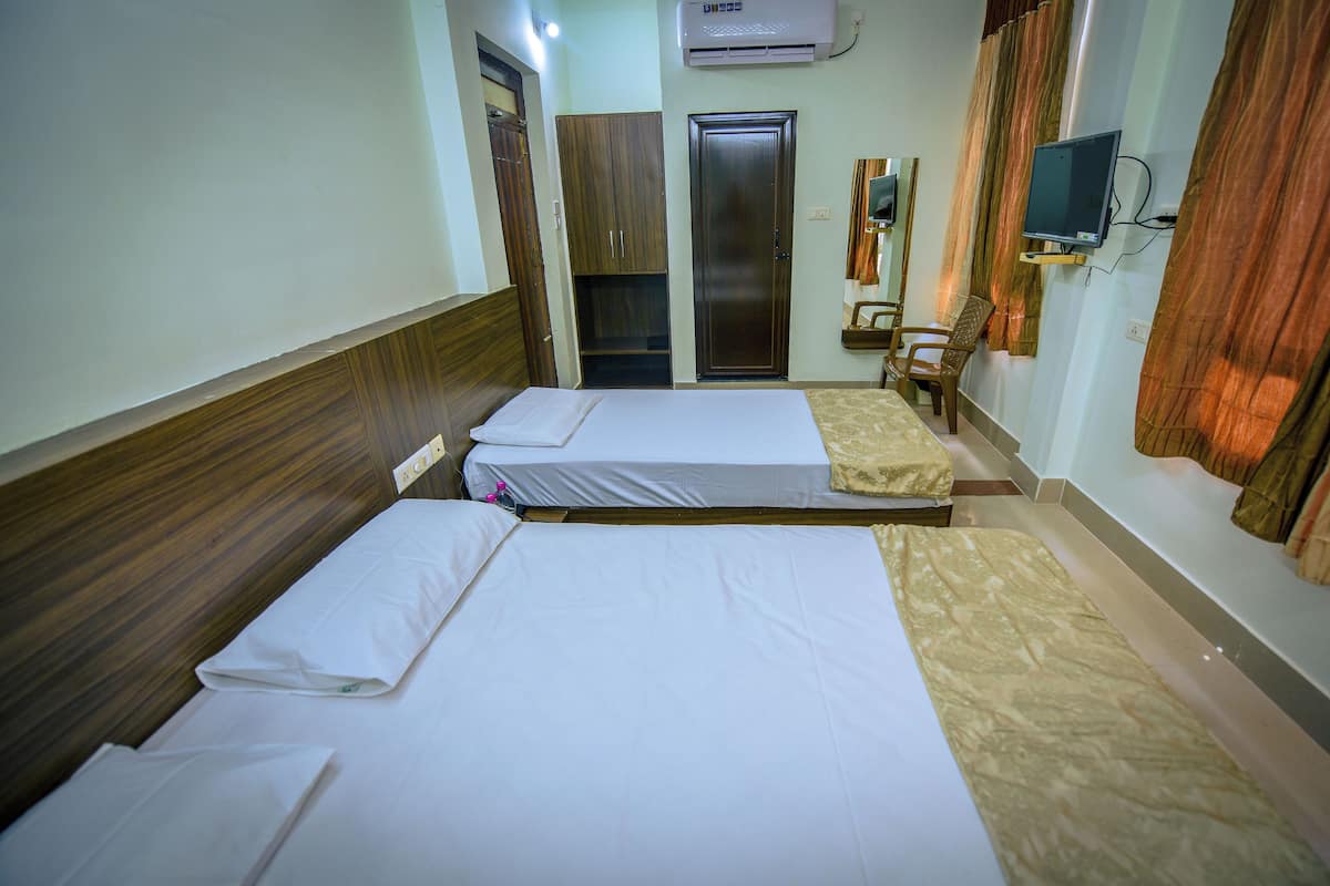 Deluxe Room, 6 Bedrooms | Free WiFi