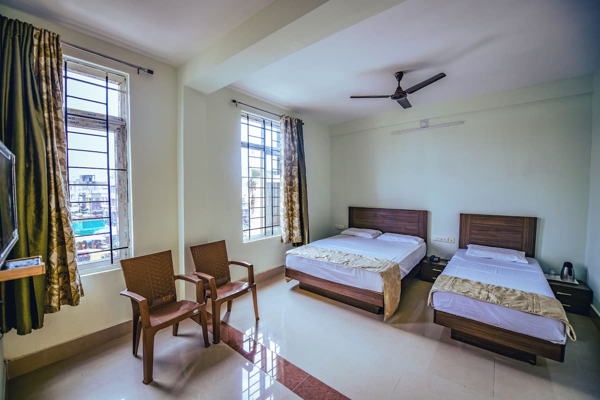 Deluxe Quadruple Room | Free WiFi