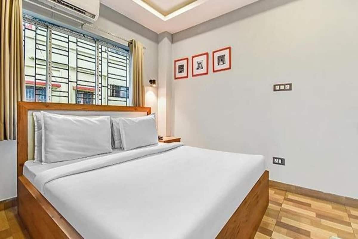 Egyptian cotton sheets, premium bedding, in-room safe, free WiFi