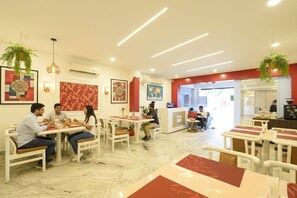 Restaurant - Fabhotel Marjan International (Hyderabad)