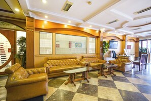 Área de estar no saguão