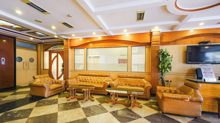 Fabhotel Marjan International