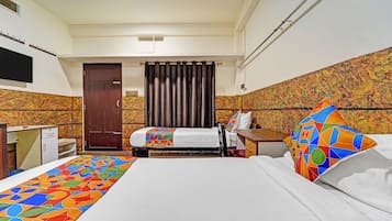 Egyptian cotton sheets, premium bedding, in-room safe, free WiFi