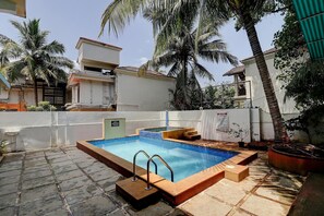 Pool - Fabhotel Zelosena (Calangute)