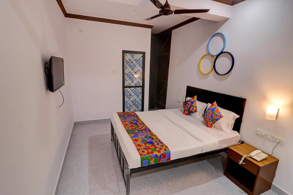 Premium Room | Egyptian cotton sheets, premium bedding, in-room safe, free WiFi