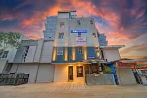 Exterior - Fabhotel Million (Indore)