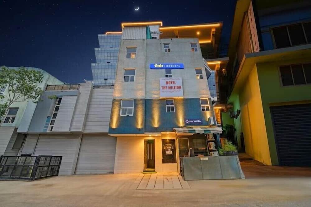 Fabhotel Million