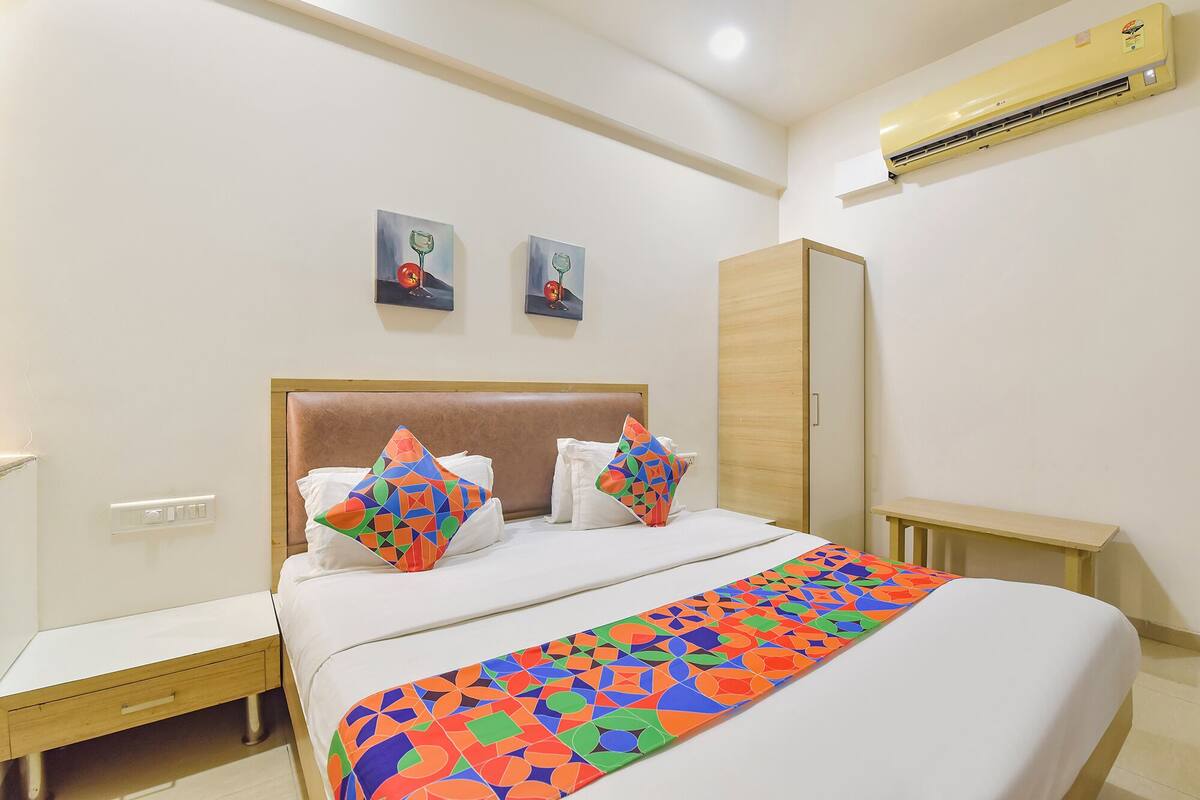 Deluxe Room | Egyptian cotton sheets, premium bedding, in-room safe, free WiFi