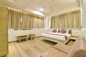 Premium Room | Egyptian cotton sheets, premium bedding, in-room safe, free WiFi
