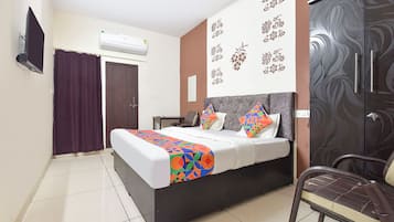 Egyptian cotton sheets, premium bedding, free WiFi, bed sheets