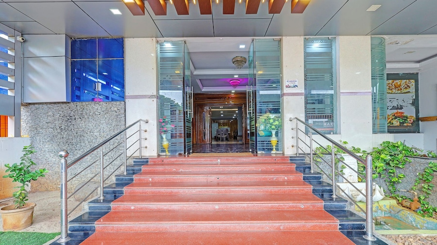 Fabhotel Yagna Residency