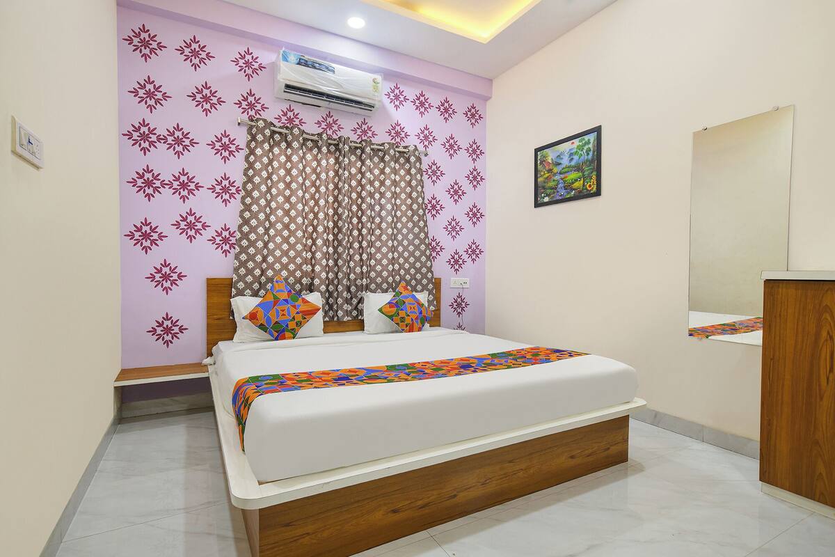 Deluxe Room | Egyptian cotton sheets, premium bedding, in-room safe, free WiFi