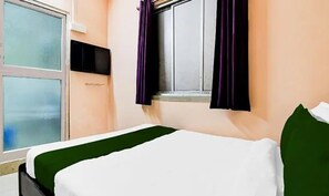 Deluxe Room | Egyptian cotton sheets, premium bedding, in-room safe, free WiFi