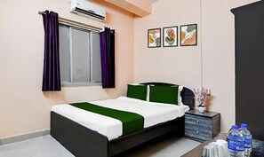 华丽客房 | 埃及棉床单、高档床上用品、客房内保险箱、免费 WiFi