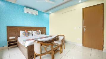 Deluxe Room | Egyptian cotton sheets, premium bedding, in-room safe, free WiFi