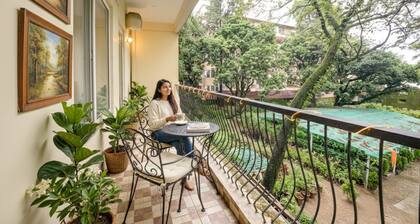 Fabhotel Crestwood Inn