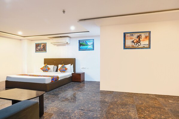 Lakens van Egyptisch katoen, luxe beddengoed, een kluis op de kamer