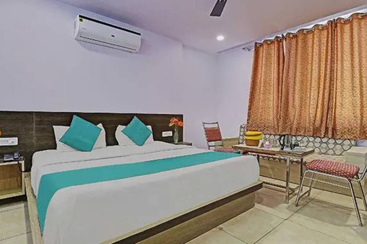 Premium Room | Egyptian cotton sheets, premium bedding, in-room safe, free WiFi