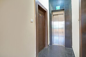 Lift - Fabhotel Luxury Suites (Bengaluru)