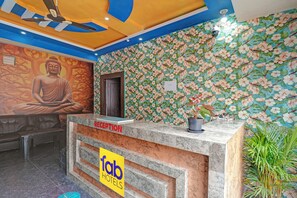 Reception - Fabhotel Luxury Suites (Bengaluru)