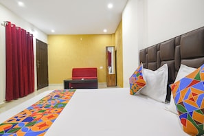 Egyptian cotton sheets, premium bedding, free WiFi, bed sheets