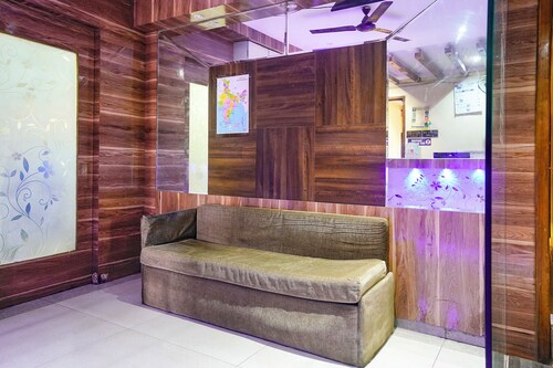 Fabhotel New Silver Elite