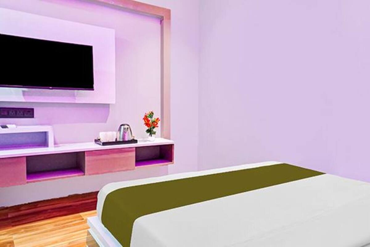 Deluxe Room | Egyptian cotton sheets, premium bedding, in-room safe, free WiFi