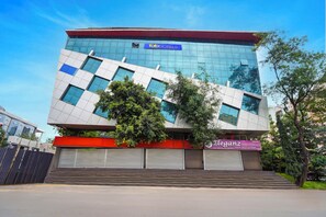 Exterior - FabExpress Arya (Pune)