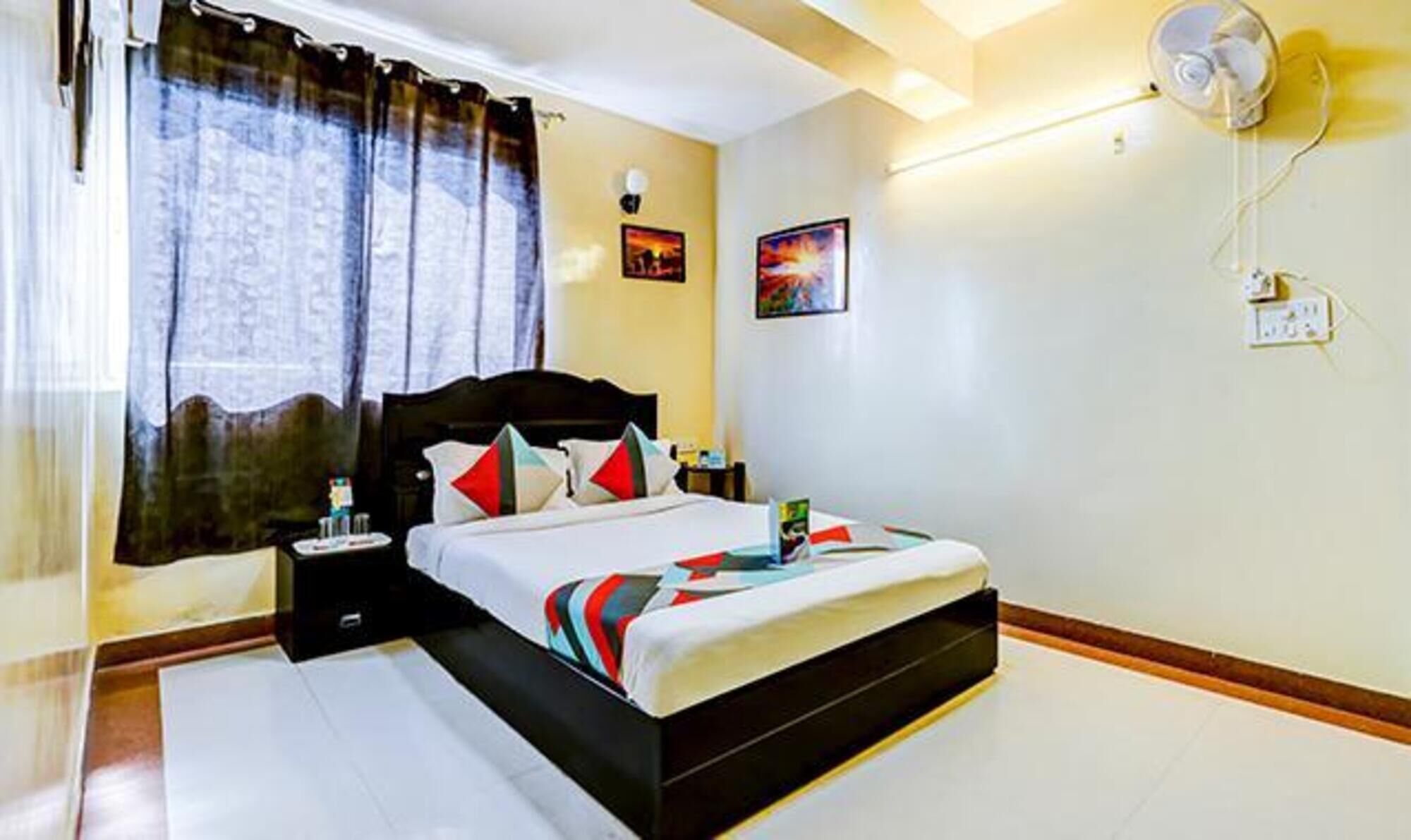 Egyptian cotton sheets, premium bedding, free WiFi, bed sheets