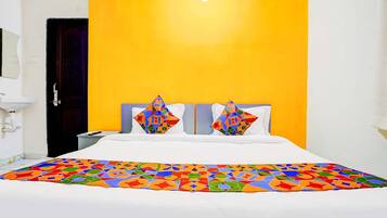 Deluxe Room | Egyptian cotton sheets, premium bedding, in-room safe, free WiFi