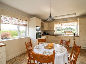 Dining - DUNBRODY DREAMS, pet friendly in Campile, County Wexford (New Ross)