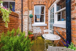 House, Patio | Terrace/patio