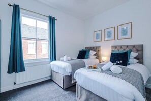 House, Patio | Iron/ironing board, free WiFi